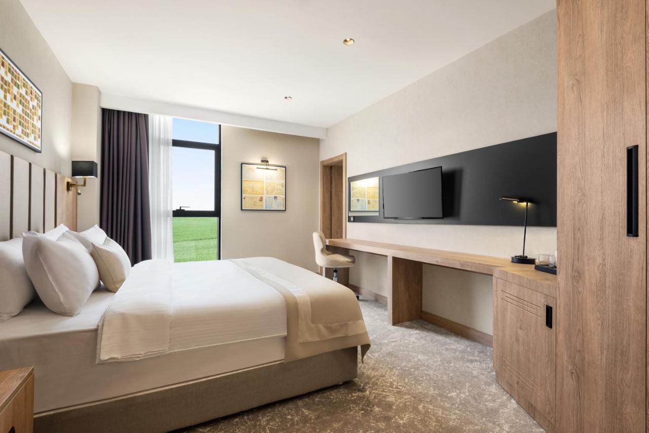 Hotel Ramada Plaza By Wyndham Batman Exteriér fotografie