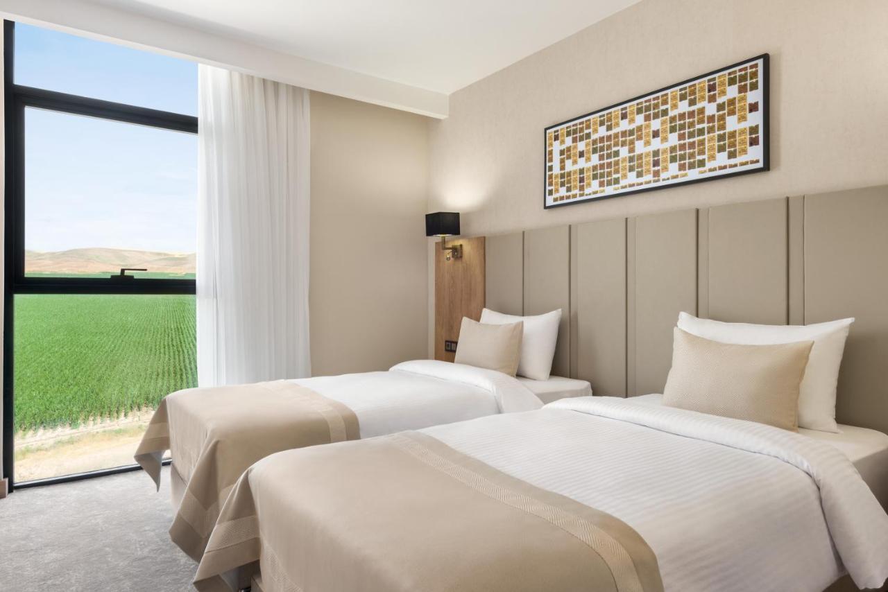 Hotel Ramada Plaza By Wyndham Batman Exteriér fotografie