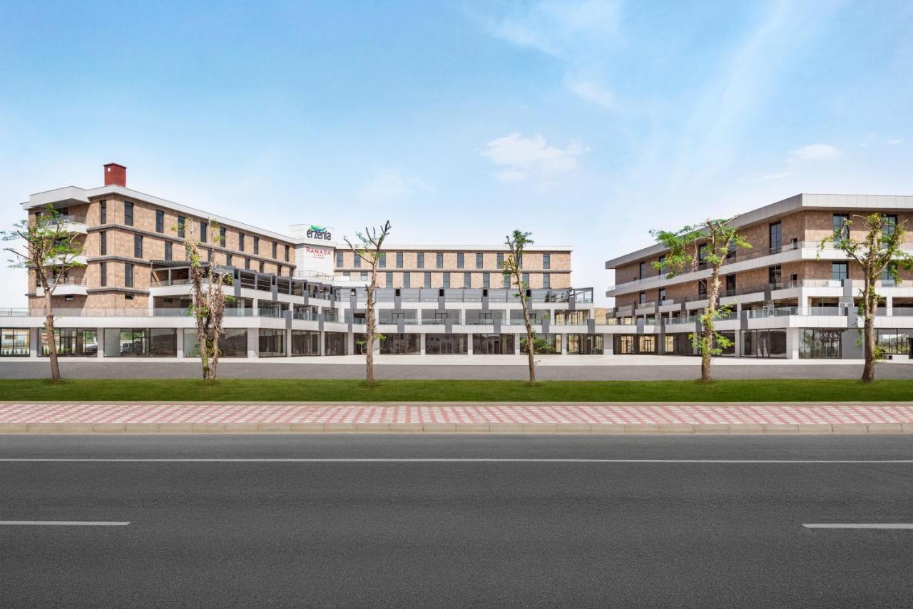 Hotel Ramada Plaza By Wyndham Batman Exteriér fotografie