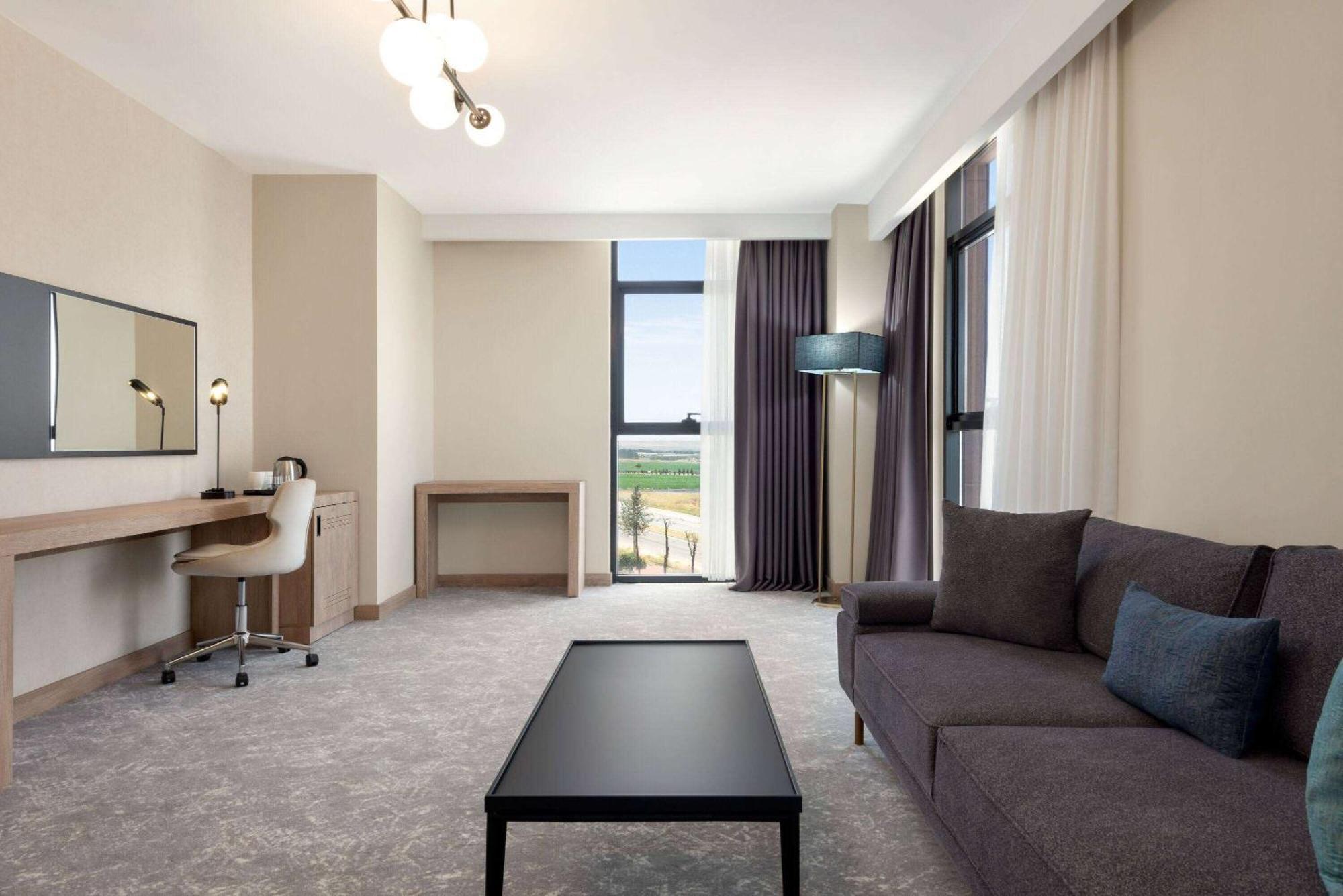 Hotel Ramada Plaza By Wyndham Batman Exteriér fotografie