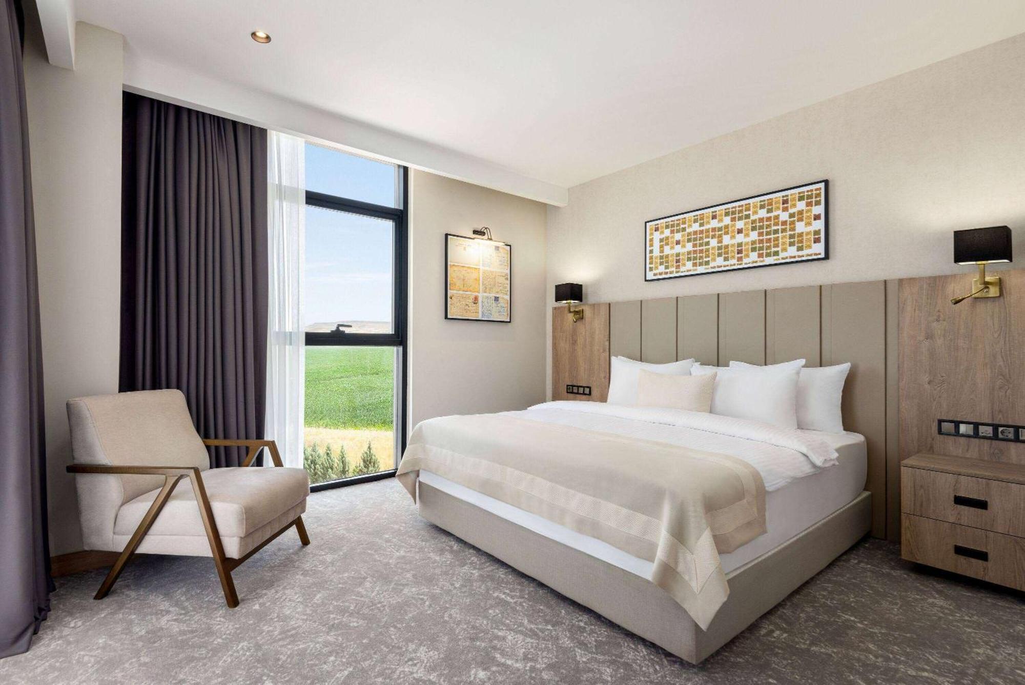 Hotel Ramada Plaza By Wyndham Batman Exteriér fotografie
