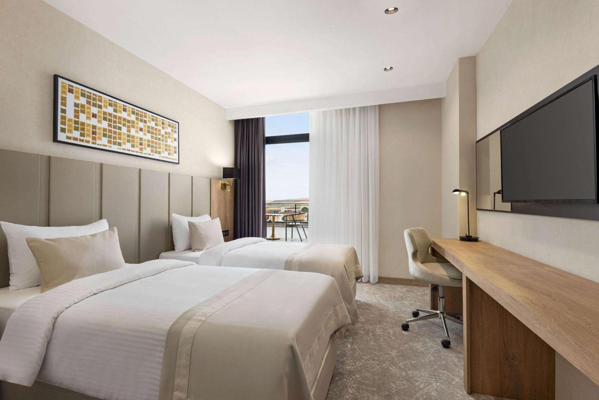 Hotel Ramada Plaza By Wyndham Batman Exteriér fotografie