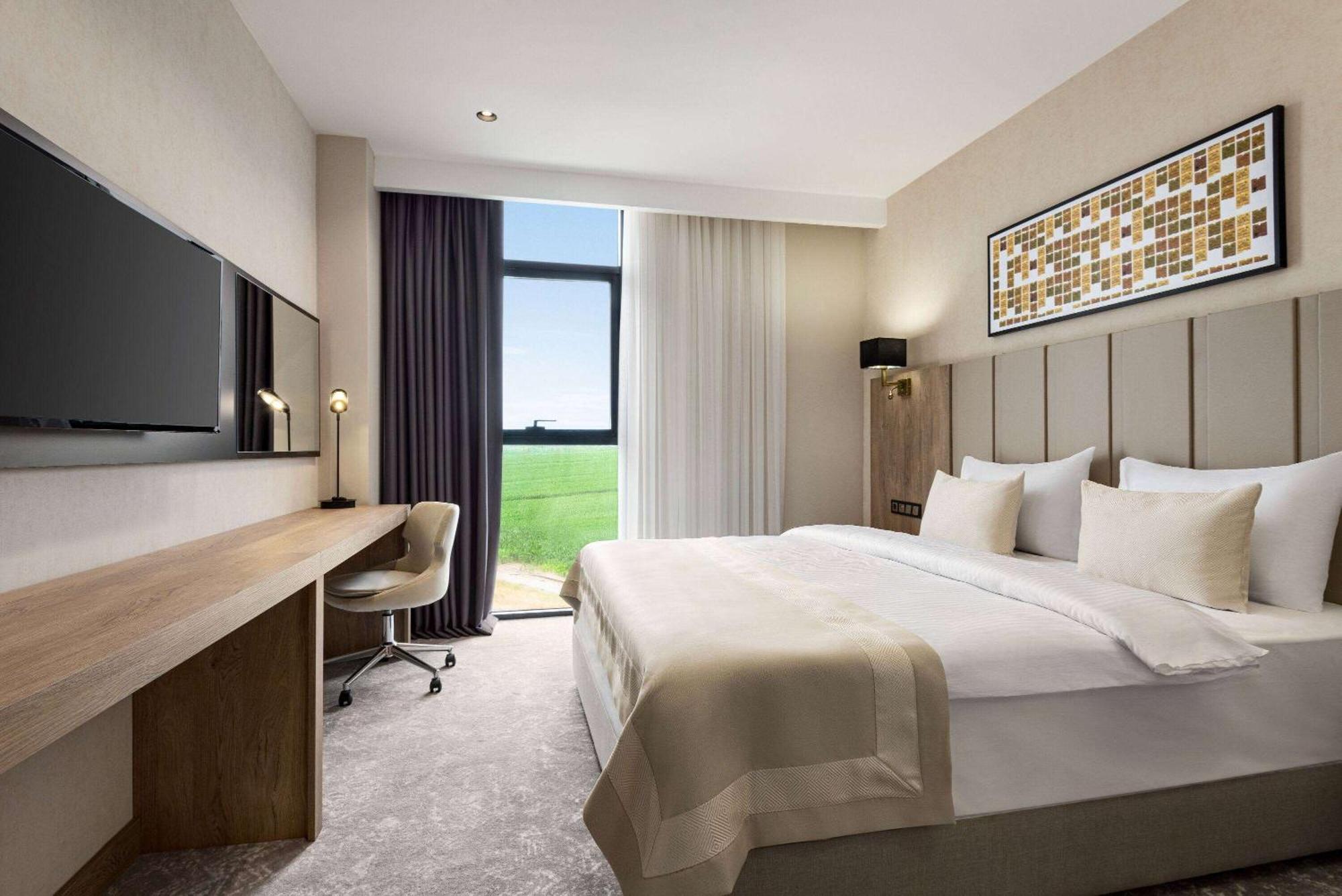 Hotel Ramada Plaza By Wyndham Batman Exteriér fotografie