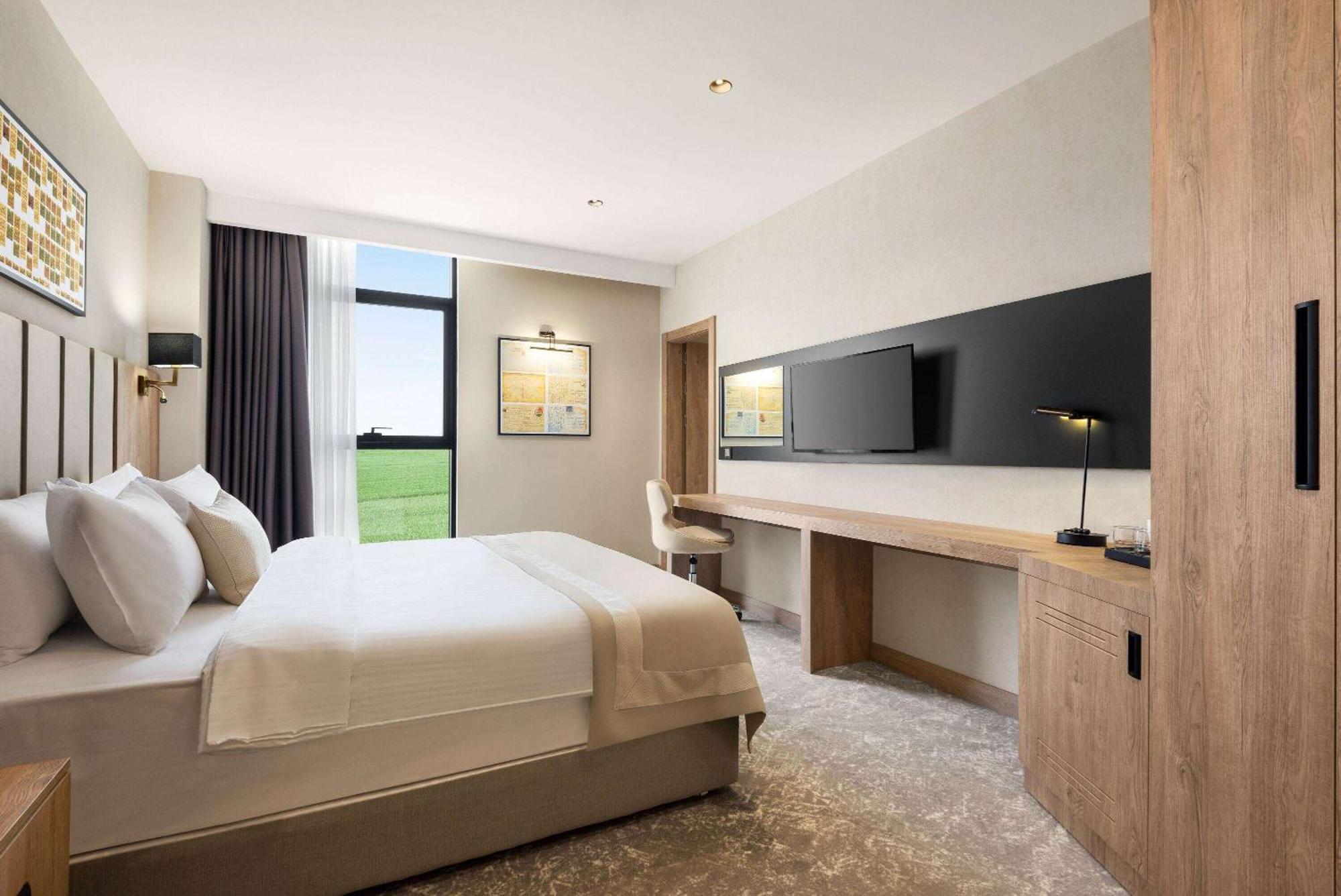 Hotel Ramada Plaza By Wyndham Batman Exteriér fotografie